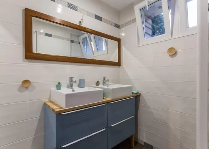 La Maison Bleue Au Coeur Des Plages Du Debarquement * Ver-sur-Mer