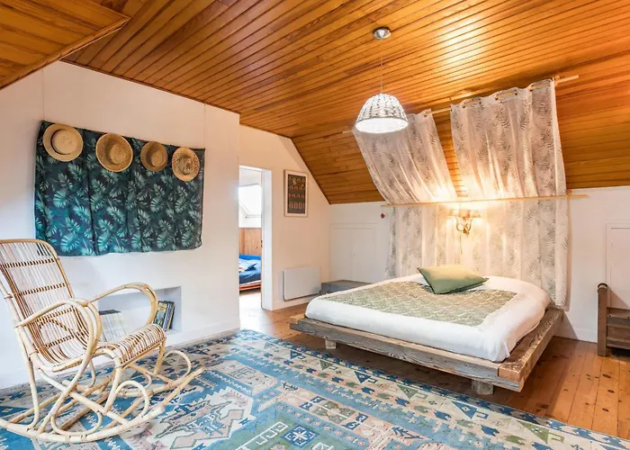 La Maison Bleue Au Coeur Des Plages Du Debarquement Ver-sur-Mer