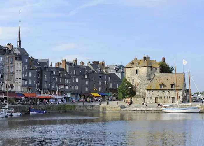 Dom wakacyjny La Maison Bleue Au Coeur Des Plages Du Debarquement