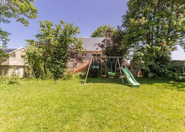 Dom wakacyjny La Maison Bleue Au Coeur Des Plages Du Debarquement *